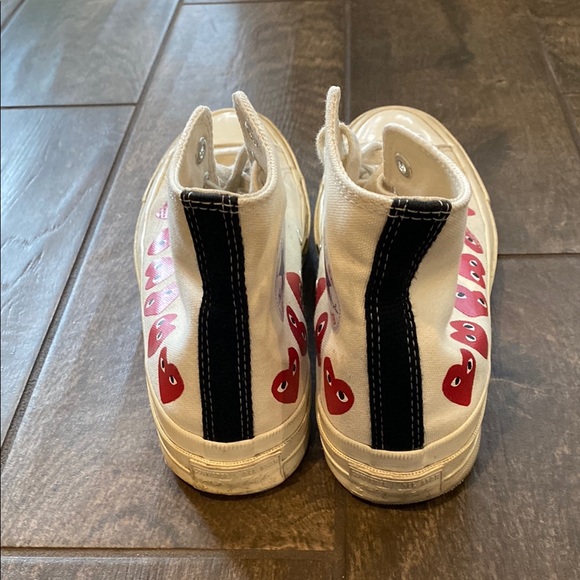 Converse x Comme des Garçons Play High-Top Chuck Taylors Hearts - Picture 2 of 9
